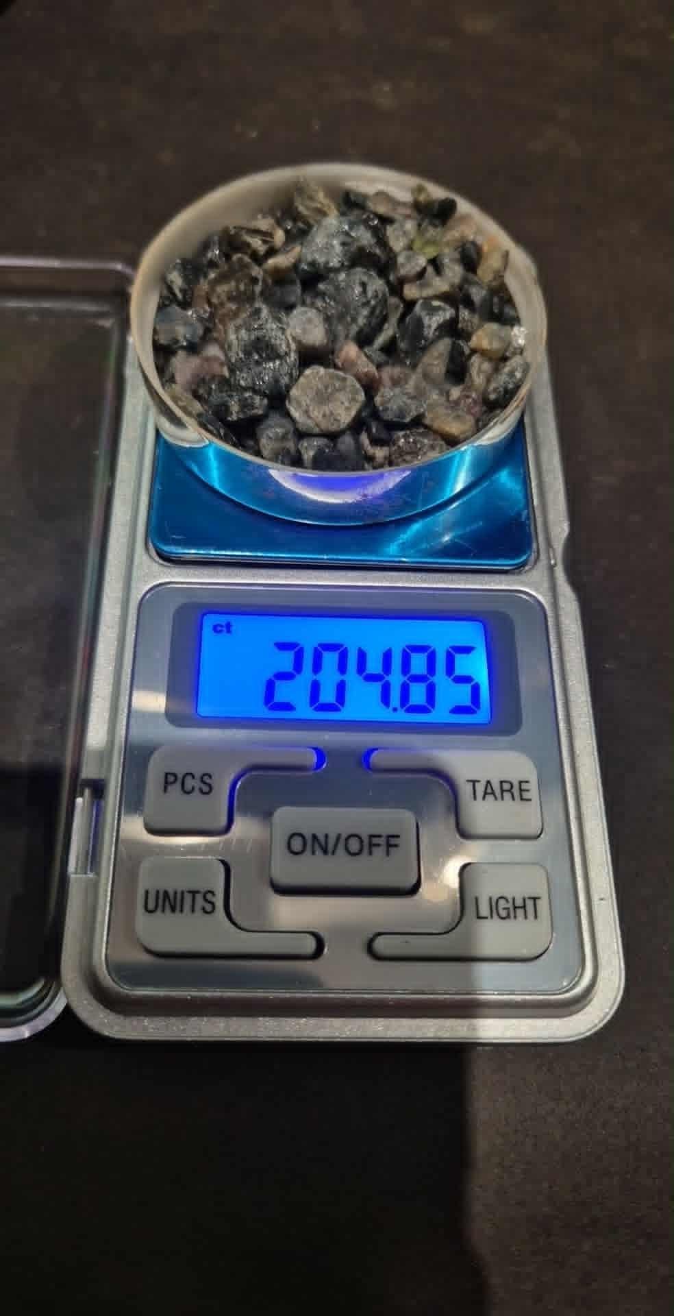 Queensland Sapphire Rough Parcel 204 Carat | Australian Sapphires | Natural Uncut | RichosRocks - RichosRocks - Queensland Sapphire Rough Parcel 204 Carat | Australian Sapphires | Natural Uncut | RichosRocks